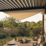 Terrasse couverte maison avec pergola aluminium à lames orientables