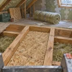 Plancher pour comble : solives bois et panneau OSB entre elles